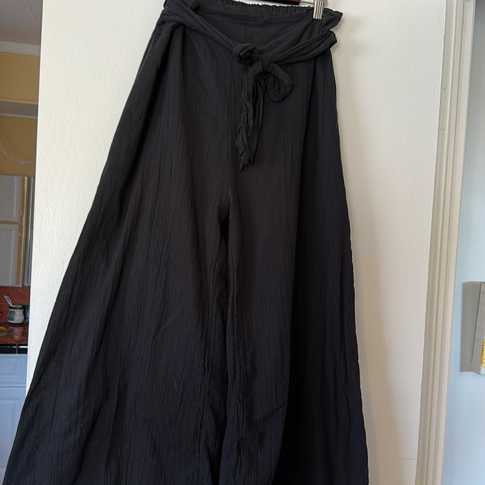 Casual, tie front , black pants